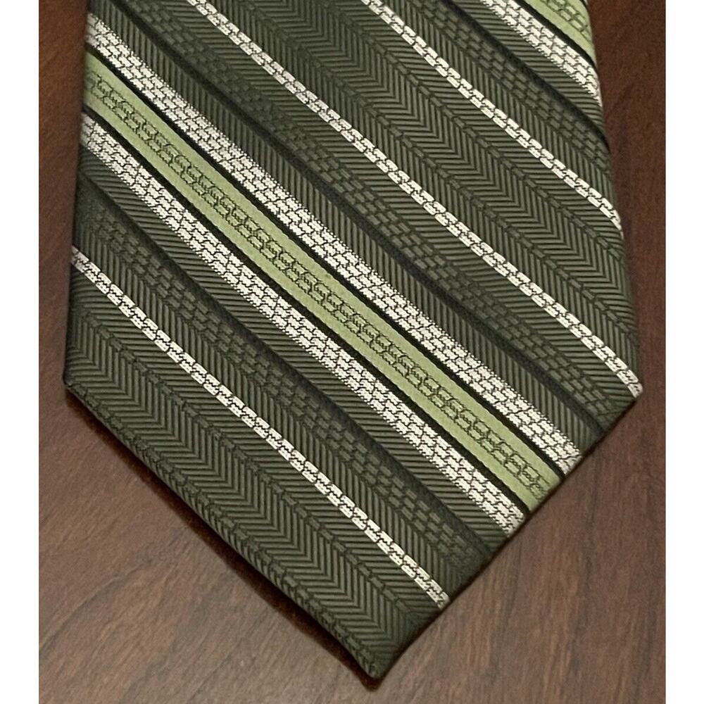 Laurant Bennet Milano Green 100% Polyester Men’s Neck Tie Made In China